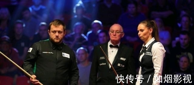 受采访时强 受采访时强