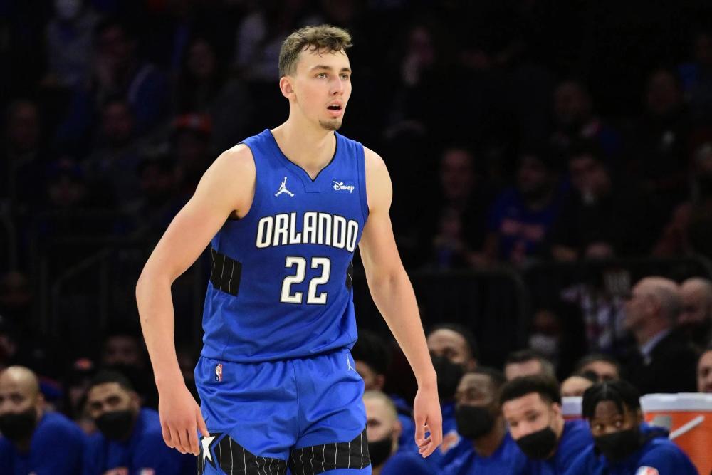 经常看到他 经常看到他